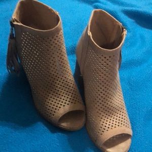 Boutiqueperforated suede open toe boot size 6.5 Same day shipping